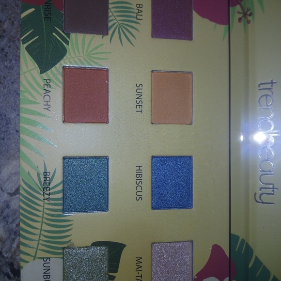 Trend Beauty Summer Vibes Eyeshadow Palette Brand New Summer Vibes - Picture 4 of 4